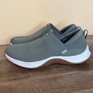 Ryka Encore Plus Women's Slip-on Sneakers Size 9 green shoes comfort